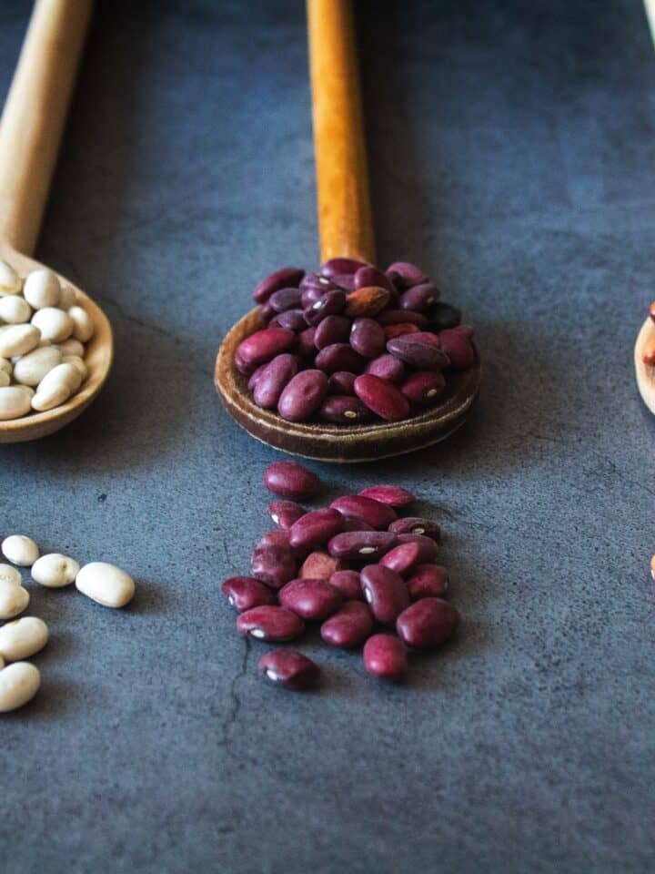 Spoons with dried beans.