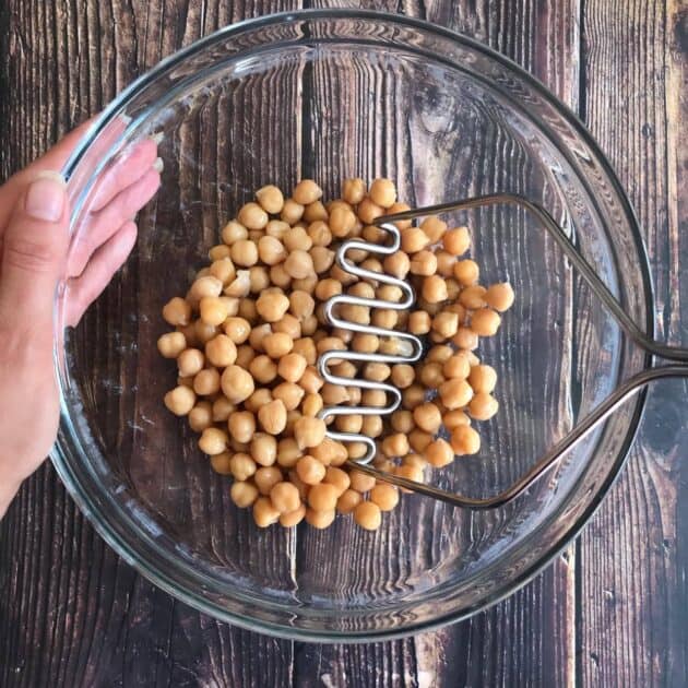Smash chickpeas.
