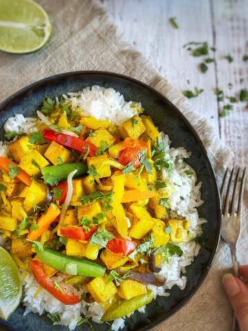 Quick Thai curry in a bowl.