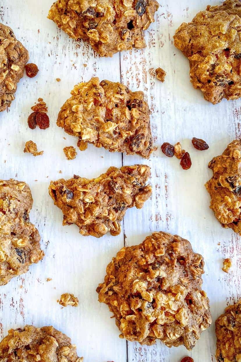 Vegan oatmeal raisin cookies.