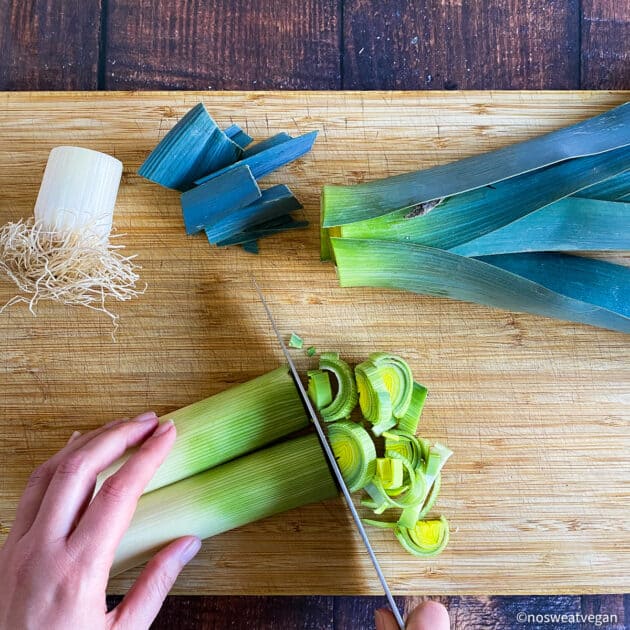 Chop the white part of the leek into half circles.