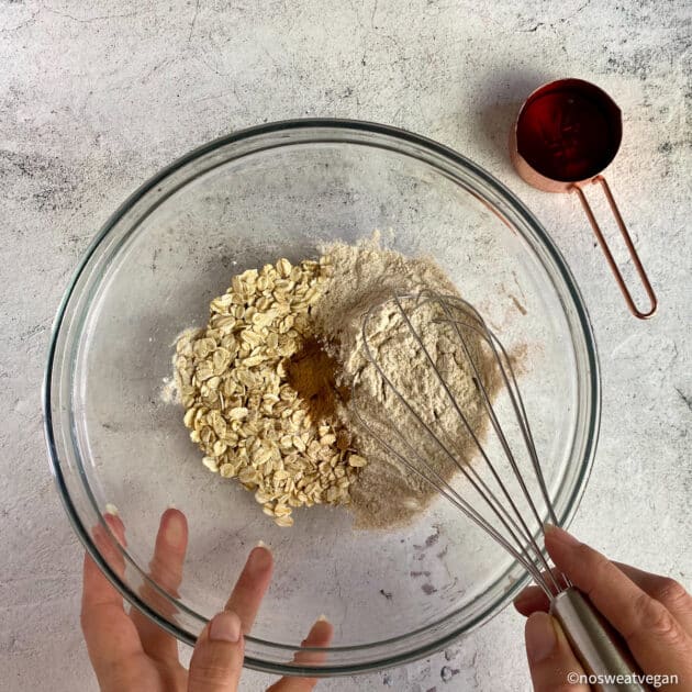 Oat streusel dry ingredients in a bowl.