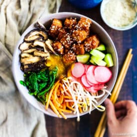 Best vegan bibimbap in a bowl with tofu.