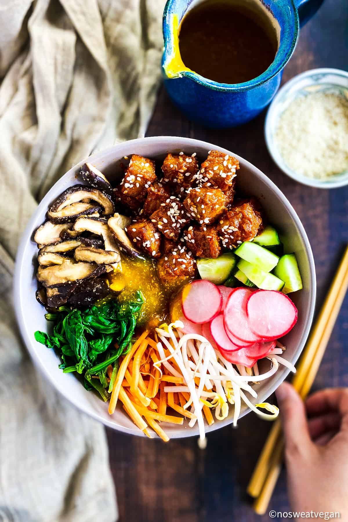 Bowl with vegan bibimbap.