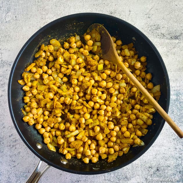 Add chickpeas to the butternut squash curry.