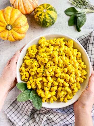 Vegan pumpkin mac and cheese in a bowl.