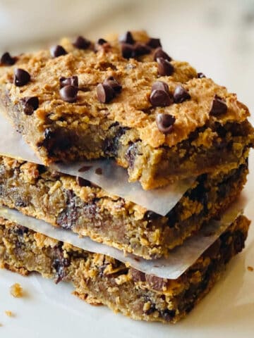 Vegan chickpea blondies