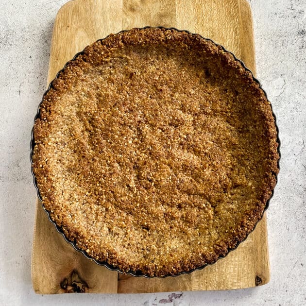 Baked vegan tart crust.