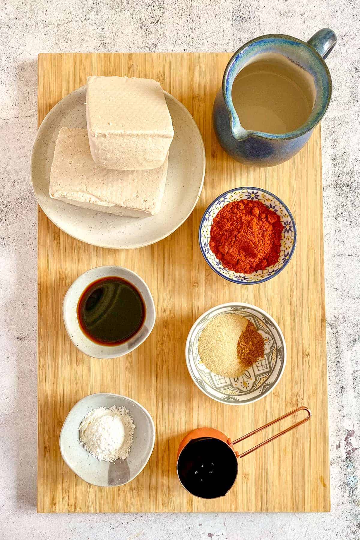 Tofu marinade ingredients.