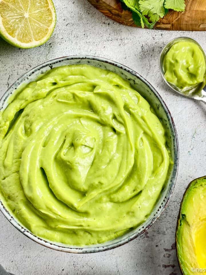 Vegan avocado cream recipe.
