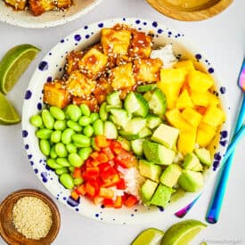 Vegan tofu poke bowl.