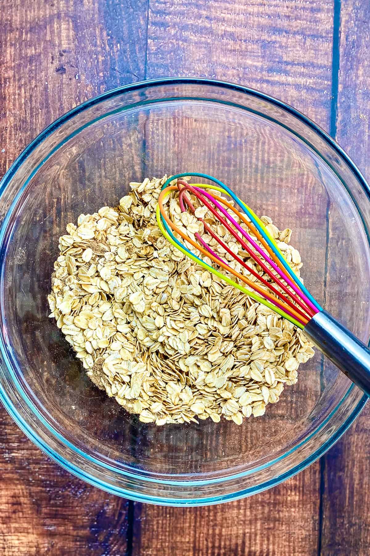 Bowl with oats and dry ingredients.
