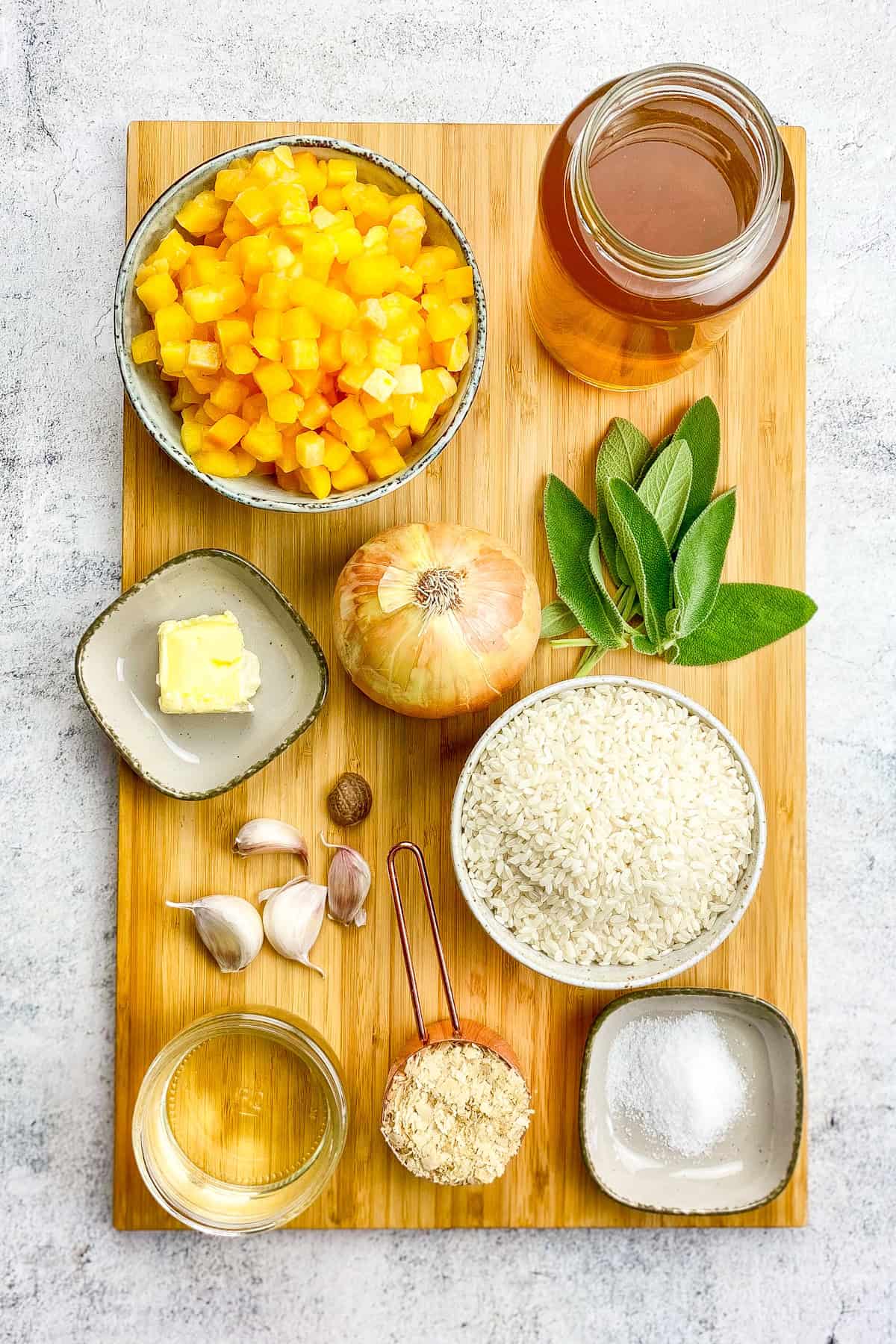 Ingredients for vegan pumpkin risotto.